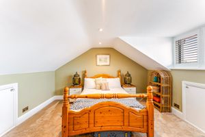 Photo 19- click for photo gallery